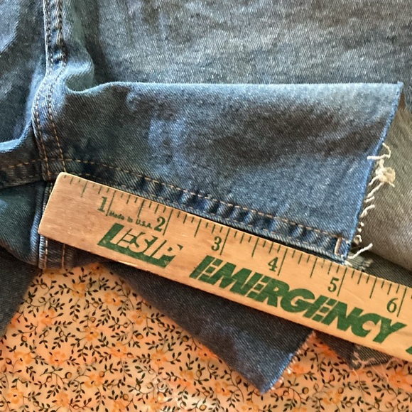 George women’s 12 jean shorts distressed high waist straight fit thru hip thigh - Picture 8 of 9